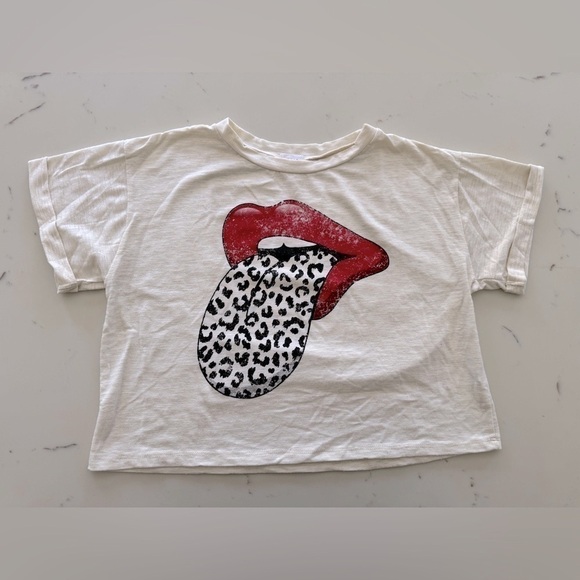 Tops - Le Lis Lips Crop Tee Shirt